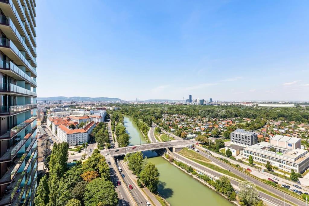 Design Apartment With Amazing View Over Виена Екстериор снимка